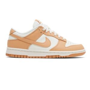 Nike Dunk Low Sneakers